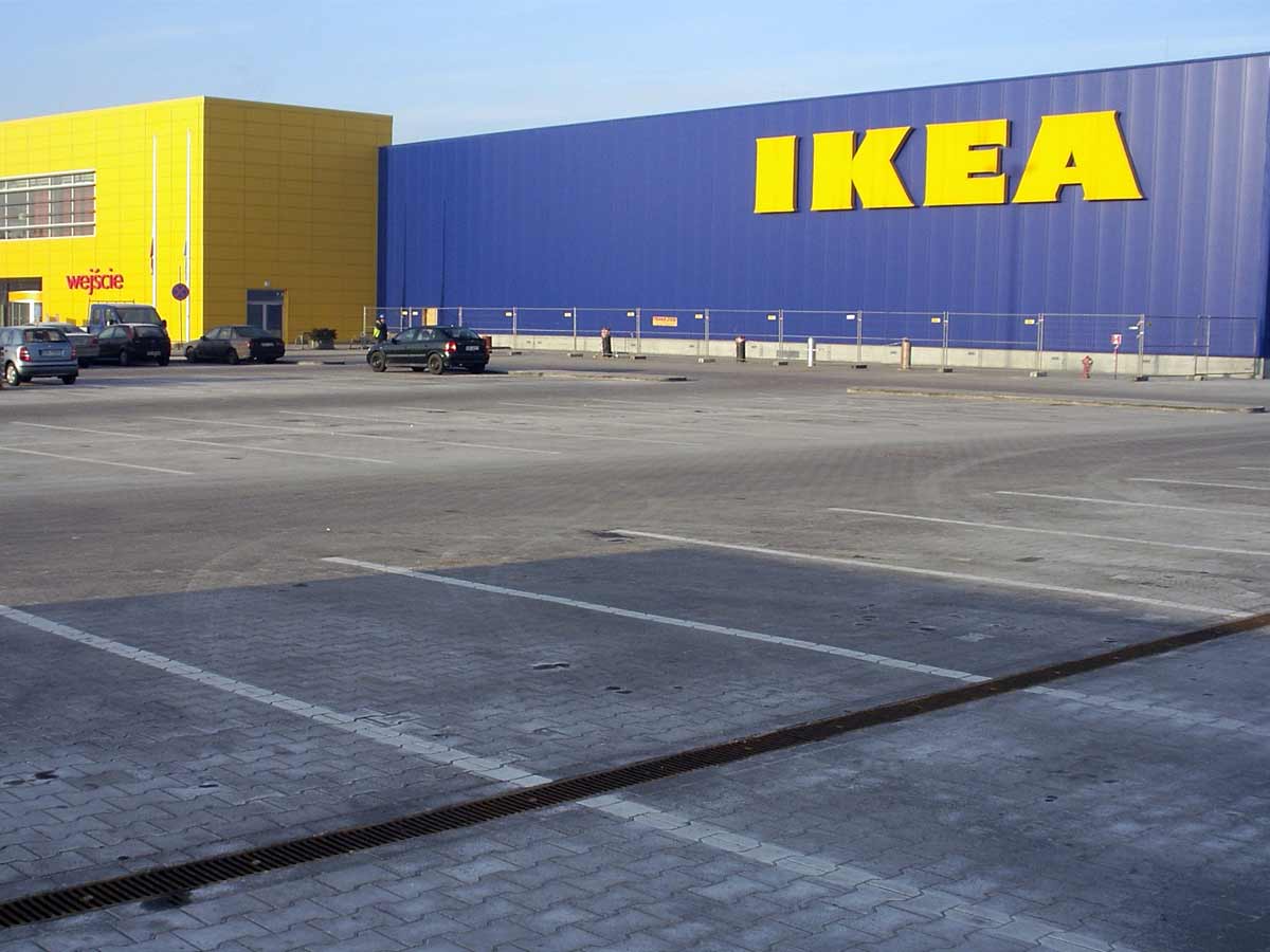 IKEA in Krakau-Polen mit ULMA-Entwässerungssystem