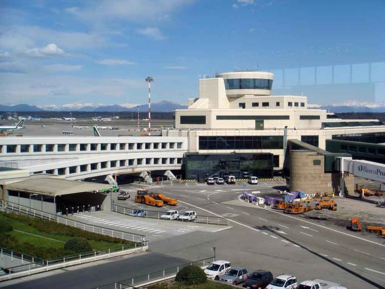 ULMA-Entwässerungsrinnen auf dem italienischen flughafen Malpensa