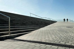 Foto 1 des Projekts ULMA-Entwässerungsrinnen im Hotel Vela  - Barcelona