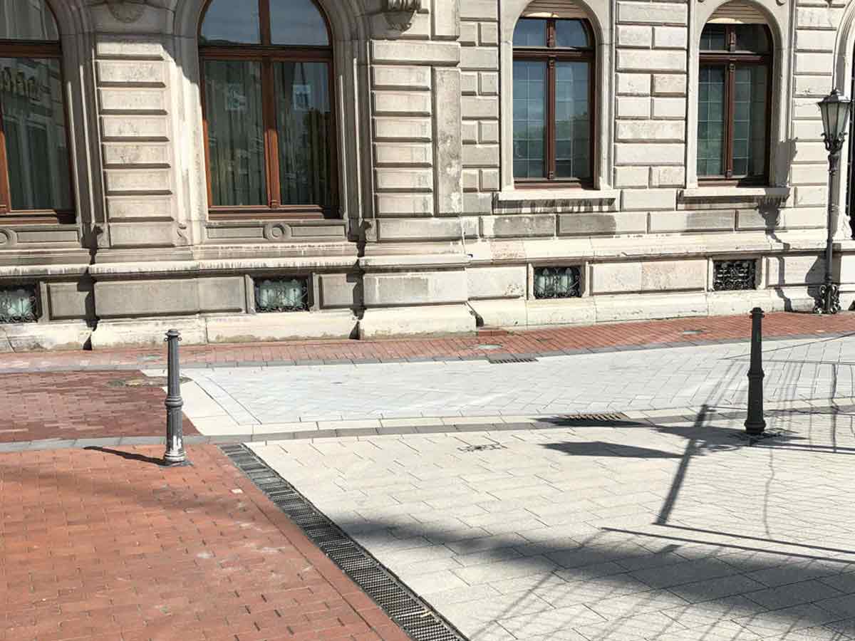 ULMA Entwässerung für den historischen Marktplatz in Rheinberg
