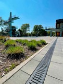 Foto 1 des Projekts ULMA-Entwässerungrinnen mit Kunststoffrosten in Düsseldorf