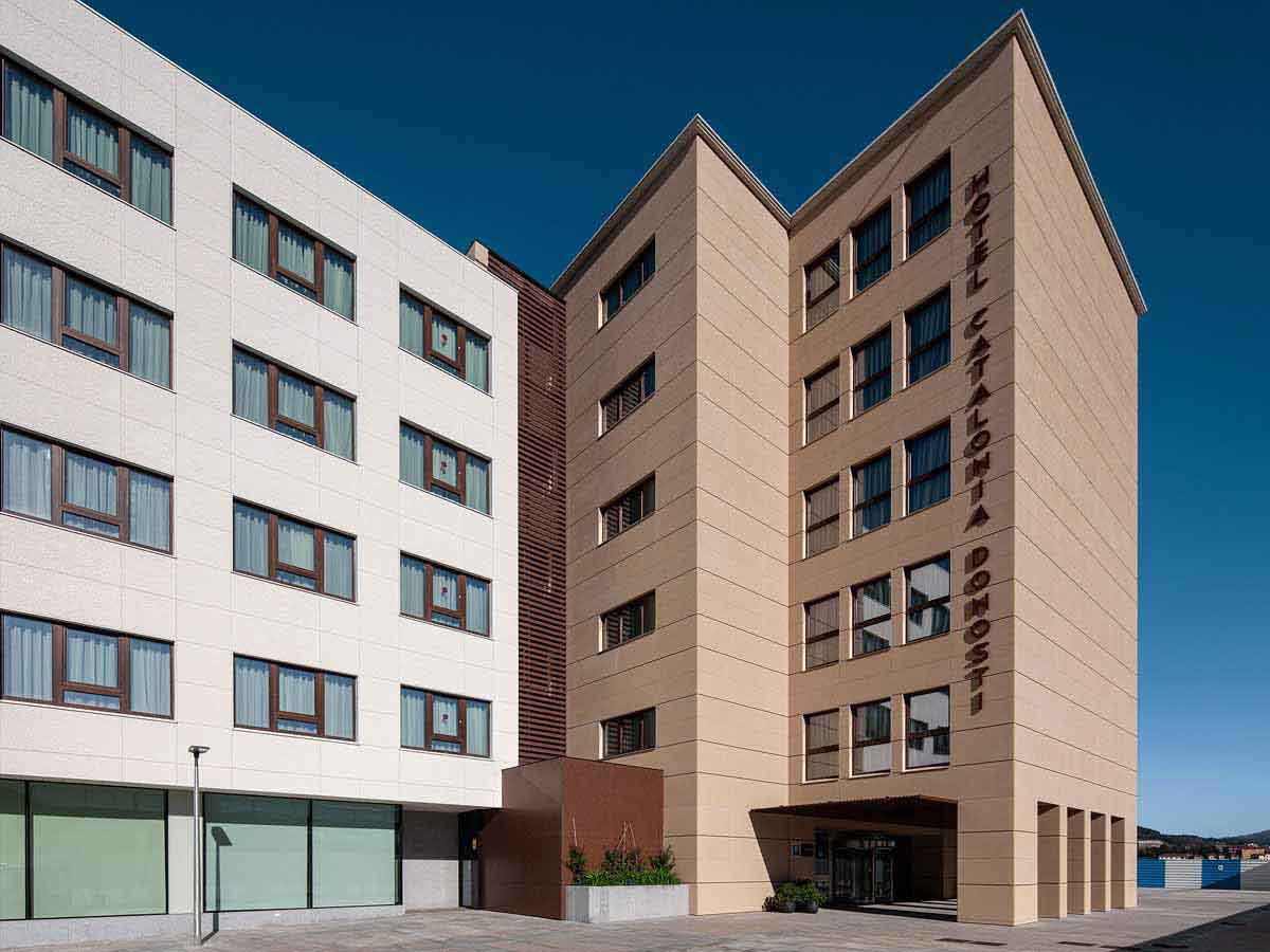 Ehemaliges mittelalterliches Kloster in ein Hotel umgewandelt Ehemaliges mittelalterliches Kloster in ein Hotel umgewandelt