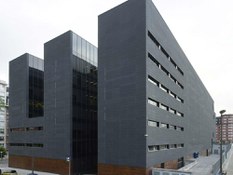 Foto 4 des Projekts Hinterlüftete Fassade von ULMA bei der Sanierung des Miribilla