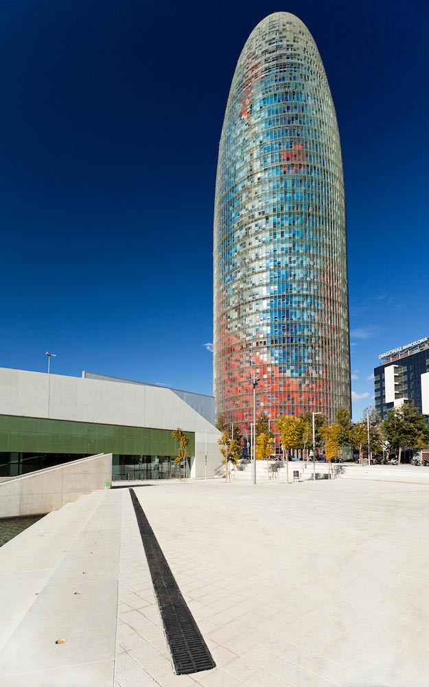 Photo #2 of project Economy and easy maintenance at Barcelona Design Centre
