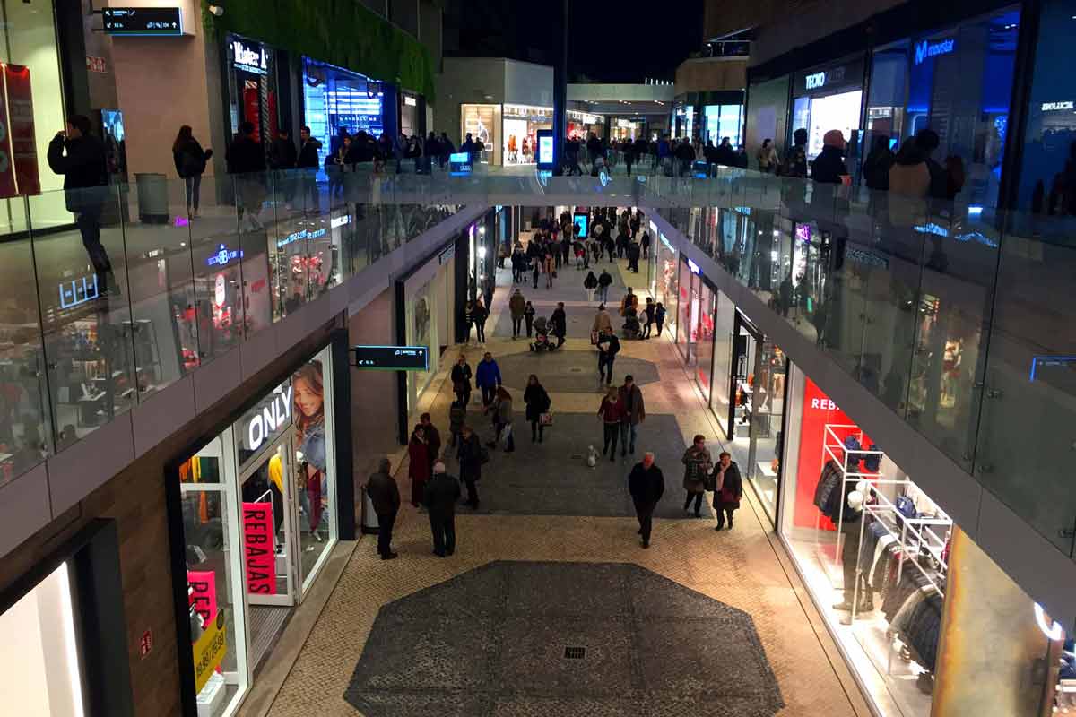Photo #3 of project Finestrelles Shopping Centre with ULMA drainage
