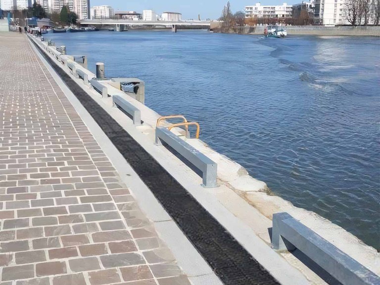 ULMA drainage in the Port of Choisy-le-Roi, on the banks of the Seine