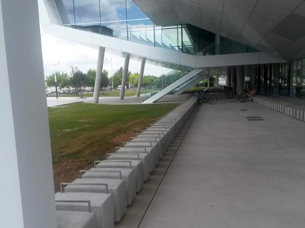 Photo #4 of project ULMA slot drainage at the Kedge Bussiness School in Bordeaux