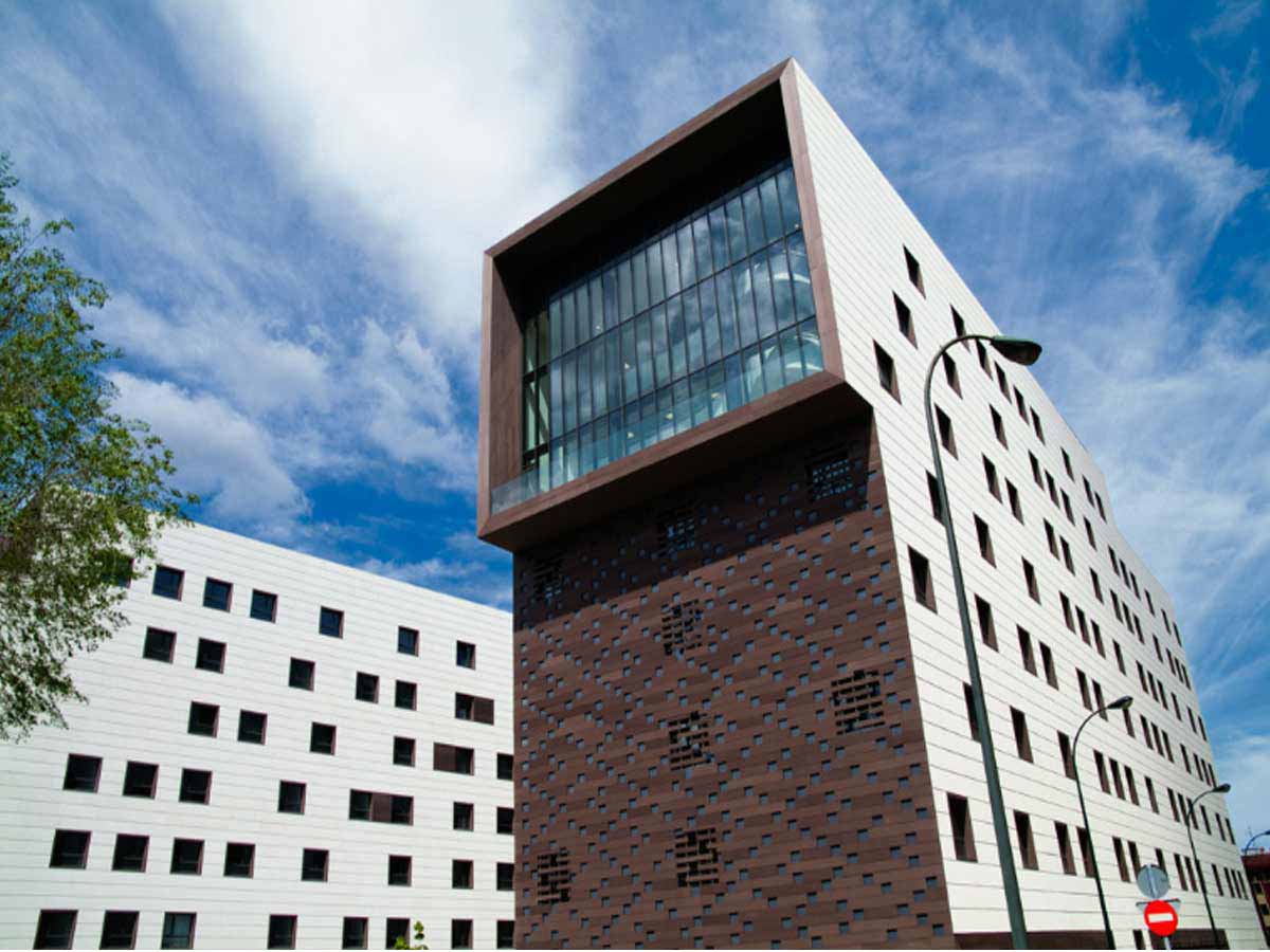 6,000 m² ventilated facade at BBK home Bilbao