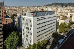 Photo #7 of project Numancia Hospital, wiht vertical and horizontal facade system