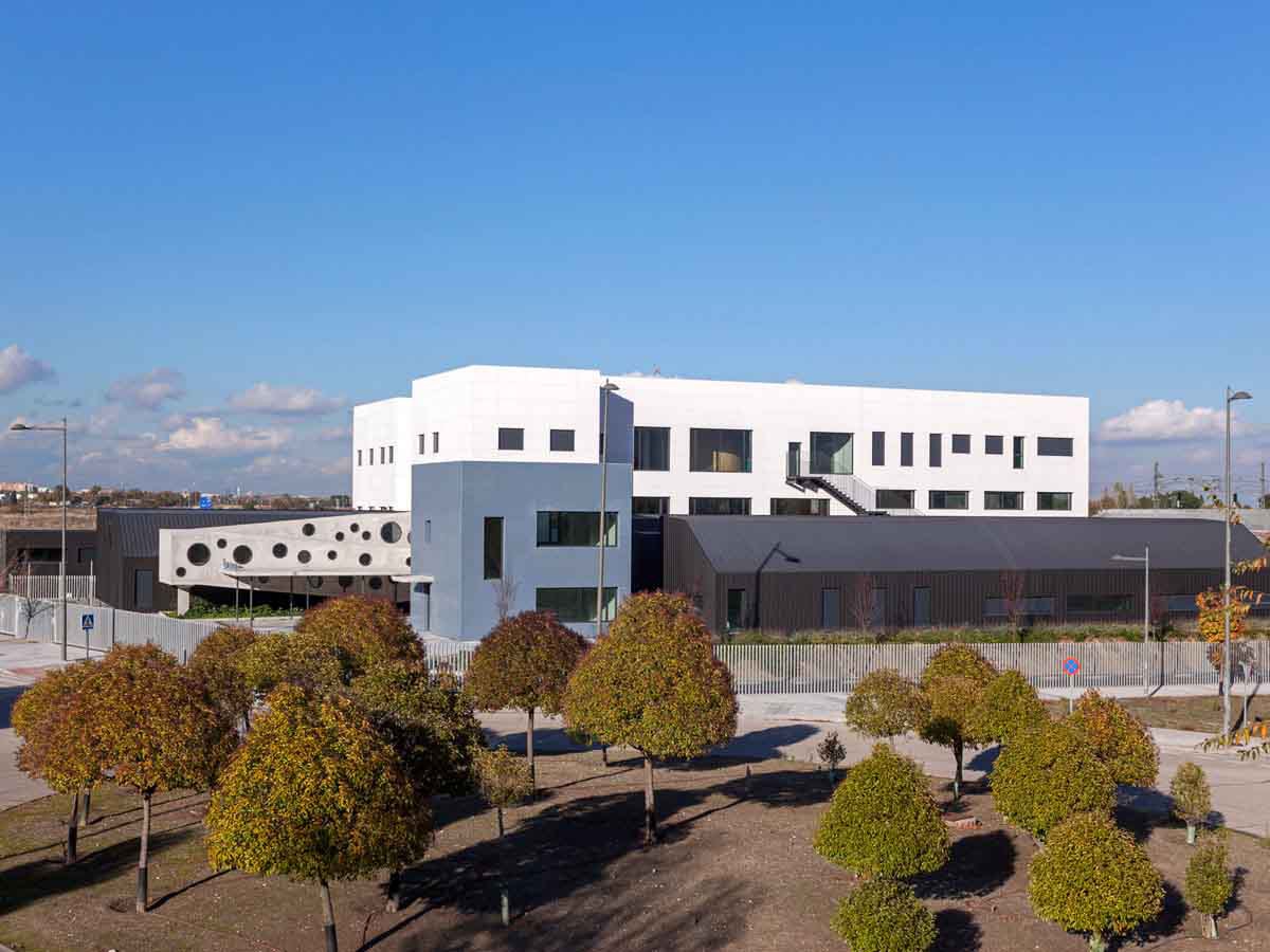 Strong aesthetics and high-energy performance for the APANID Occupational Centre (Getafe)