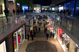 Photo #3 of project Finestrelles Shopping Centre: a different shopping centre