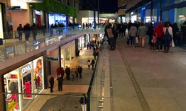 Photo #5 of project Finestrelles Shopping Centre: a different shopping centre