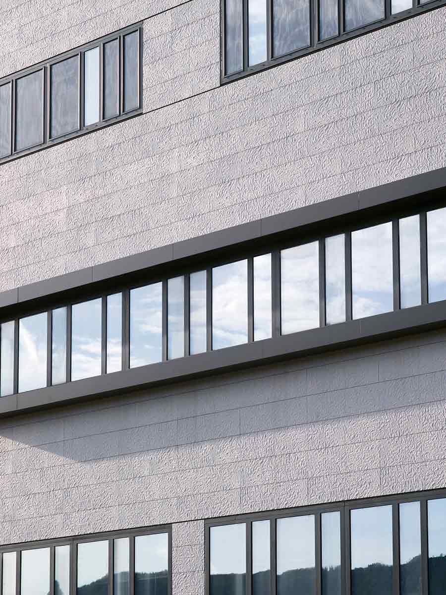 Photo #3 of project Breathing Life: Facade cladding in hospital design