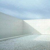 Photo #3 of project Health Center in white facade- Barberá