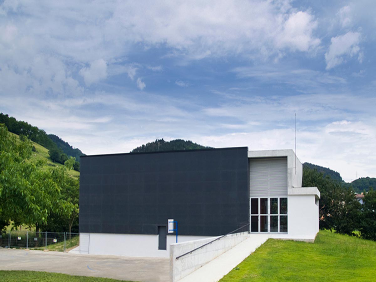 Facade System at the Anoeta auditorium