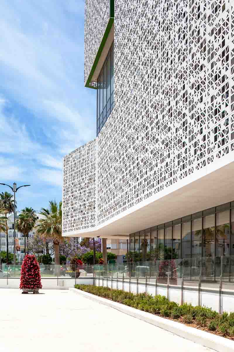 Photo #4 of project Light and Shadow on the Facade of the New Estepona Town Hall