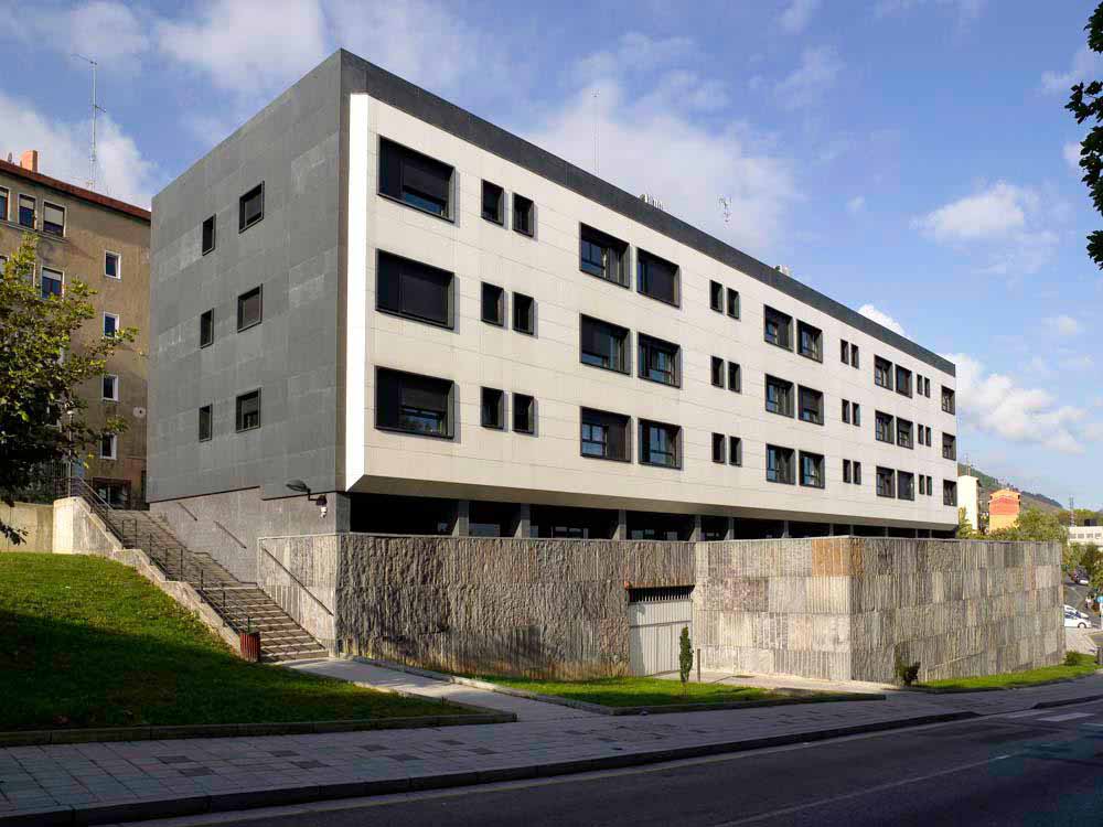 ULMA ventilated facades in New San Juan de Rompeolas properties