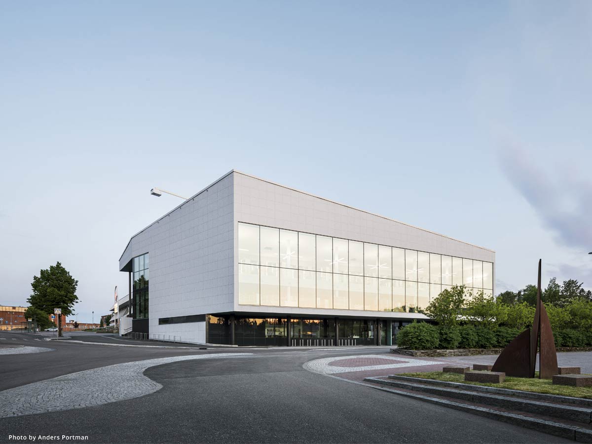 What better than a paper-like texture for a library's facade