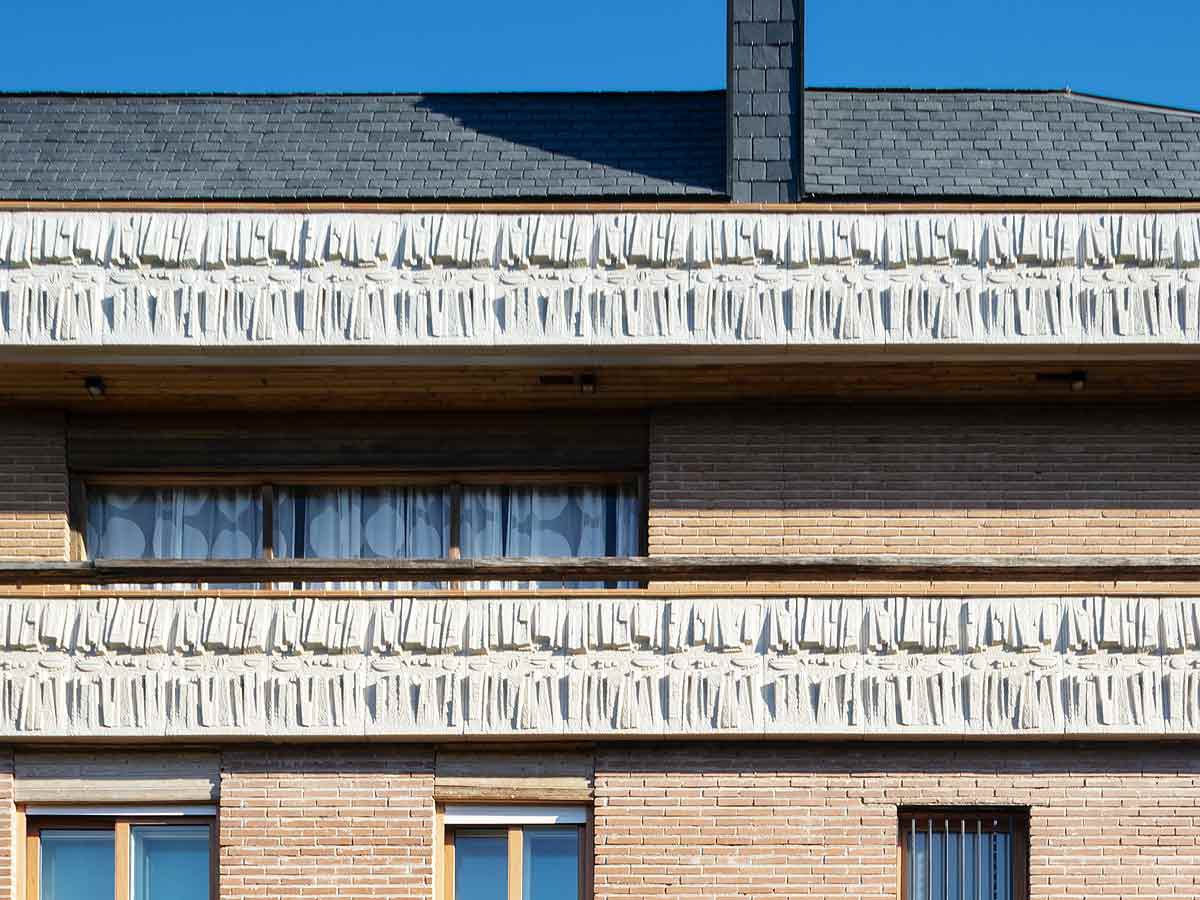 Customized, creative, polymer concrete terrace face in La Moraleja (Madrid)
