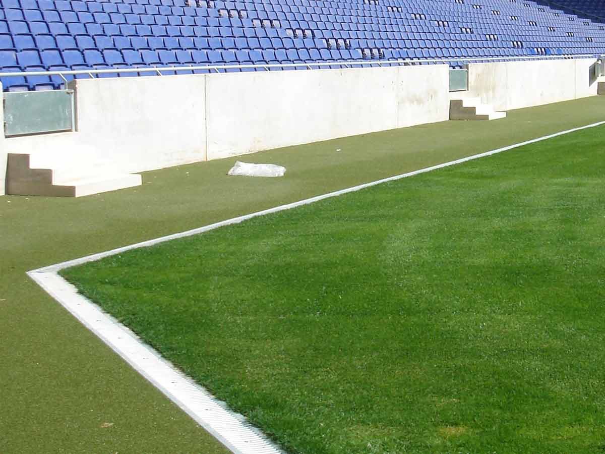 Campo de fútbol del Espanyol, con canales ULMA