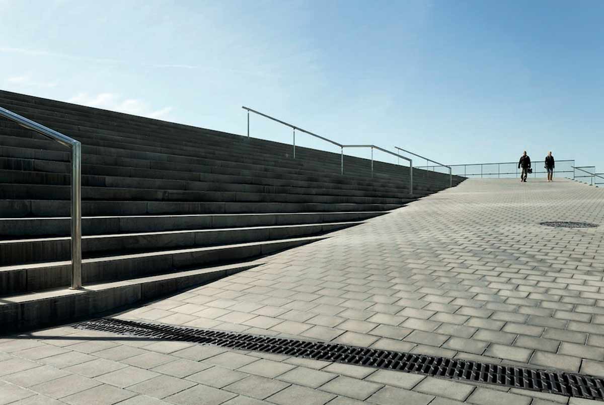 Foto 1 del proyecto Canales de Drenaje ULMA en el Hotel Vela de Barcelona