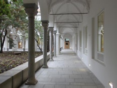 Foto 1 del proyecto Canales ULMA en la Escuela de Arquitectura Granada