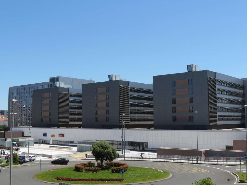 Hospital Universitario de Valdecilla en Santander con drenaje ULMA