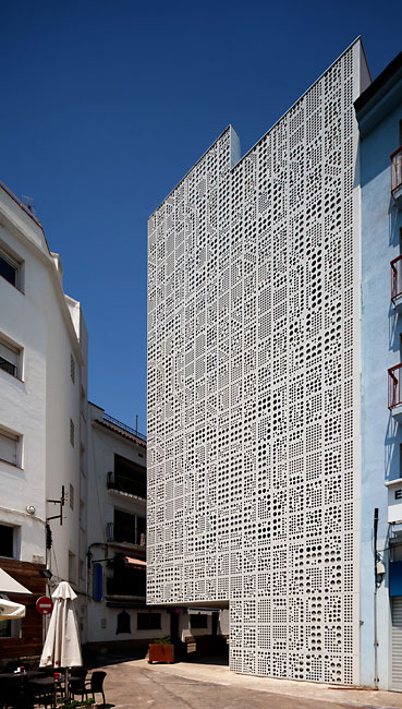 Foto 2 del proyecto Edificio socio cultural CA L´ANITA
