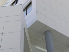 Foto 3 del proyecto Fachada Ventilada de ULMA en la Clínica Benalmádena