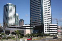 Foto 1 del proyecto Fachada de ULMA en el Salvador Shopping Business