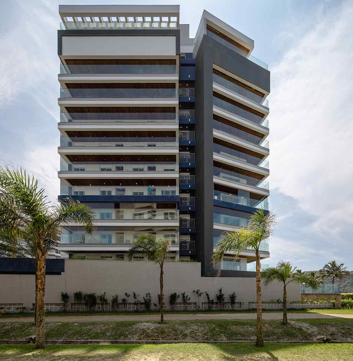 Foto 7 del proyecto Resistencia frente al mar y elegancia en altura