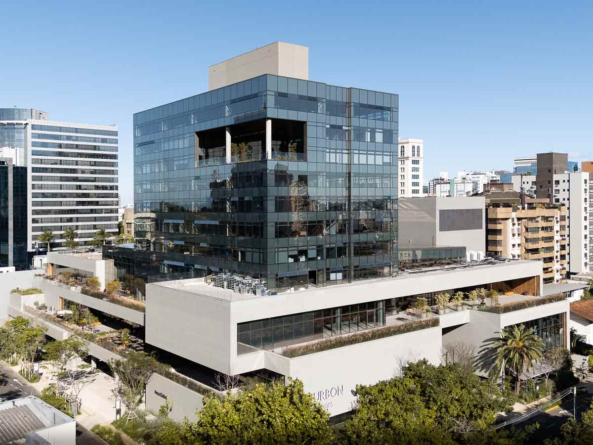 Foto 1 del proyecto Revestimiento de fachada en shopping de Porto Alegre