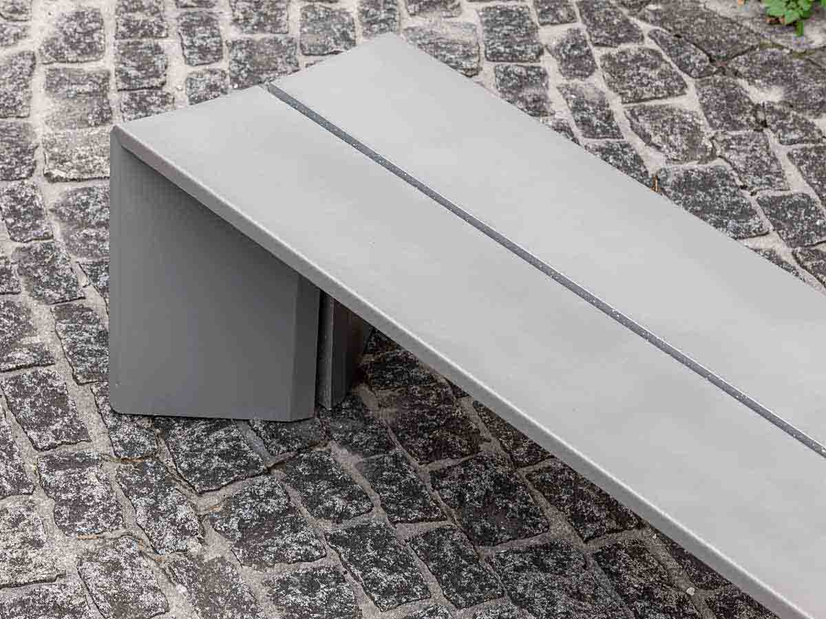 Mobiliario urbano, minimalismo y sencillez