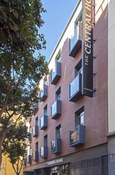 Foto 1 del proyecto Balcón prefabricado moderno para el hostal Central House en Madrid