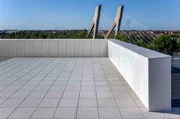 Foto 1 del proyecto Frentes de terraza prefabricados a medida para rehabilitar un edificio