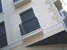 Foto 2 del proyecto Recercados de ventana en la calle Dimas de Madrid