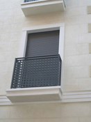Foto 1 del proyecto Recercados de ventana en la calle Dimas de Madrid