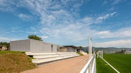 Foto 3 del proyecto Canales de drenaje especiales para campos de fútbol