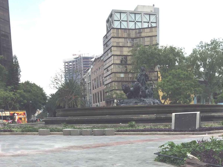 CANALES DE DRENAJE ULMA EN PLAZA CIBELES- MÉXICO