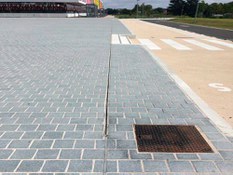 Foto 1 del proyecto Canales ULMA en el hospital de Orleans en Francia