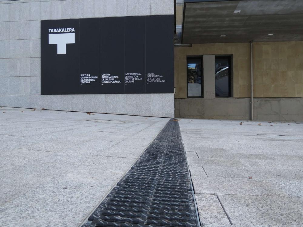 ULMA canaliza el edificio Tabakalera en San Sebastián