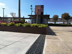 Foto 2 del proyecto El centro comercial Megapark en Bilbao instala canales ULMA