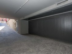 Foto 1 del proyecto El mercado del Val con canales ULMA para el drenaje de sus instalaciones