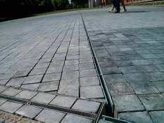 Foto 1 del proyecto Canales de drenaje ULMA en el campus de Getafe