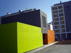 Foto 3 del proyecto Fachada Ventilada de colores vivos en la Guardería Salburua