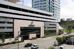 Foto 1 del proyecto Fachada ULMA en el Salvador Shopping Business