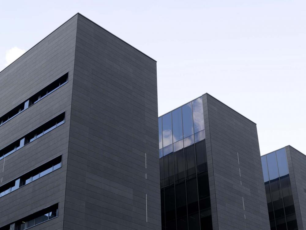 Fachada Ventilada  ULMA en la rehabilitación del  Frontón de  Miribilla, BILBAO