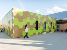 Foto 1 del proyecto Piel con forma orgánica para la Guardería de  TORRESSANA