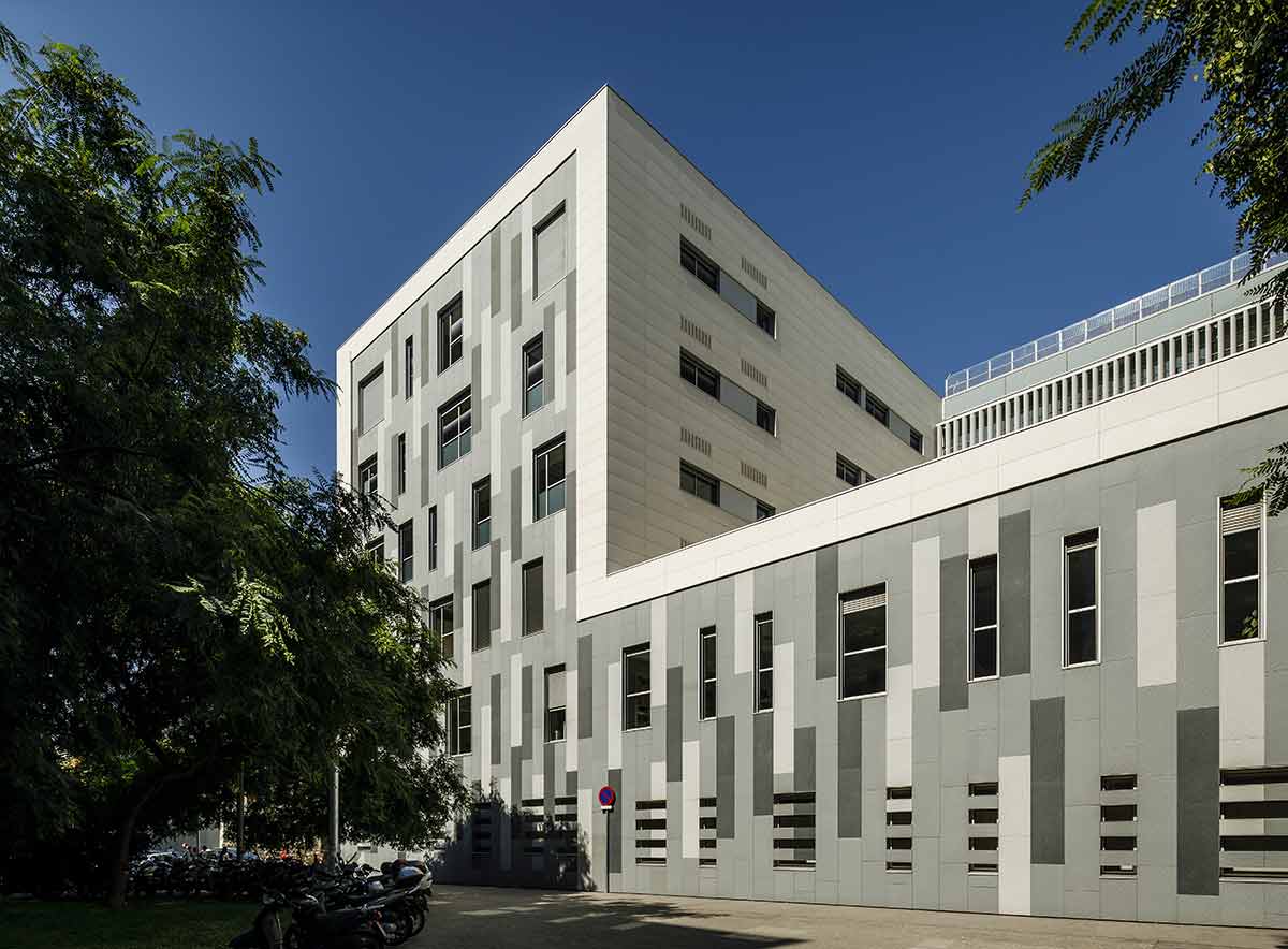 Foto 7 del proyecto Edificio Numancia en Barcelona revestido con Fachadas ULMA