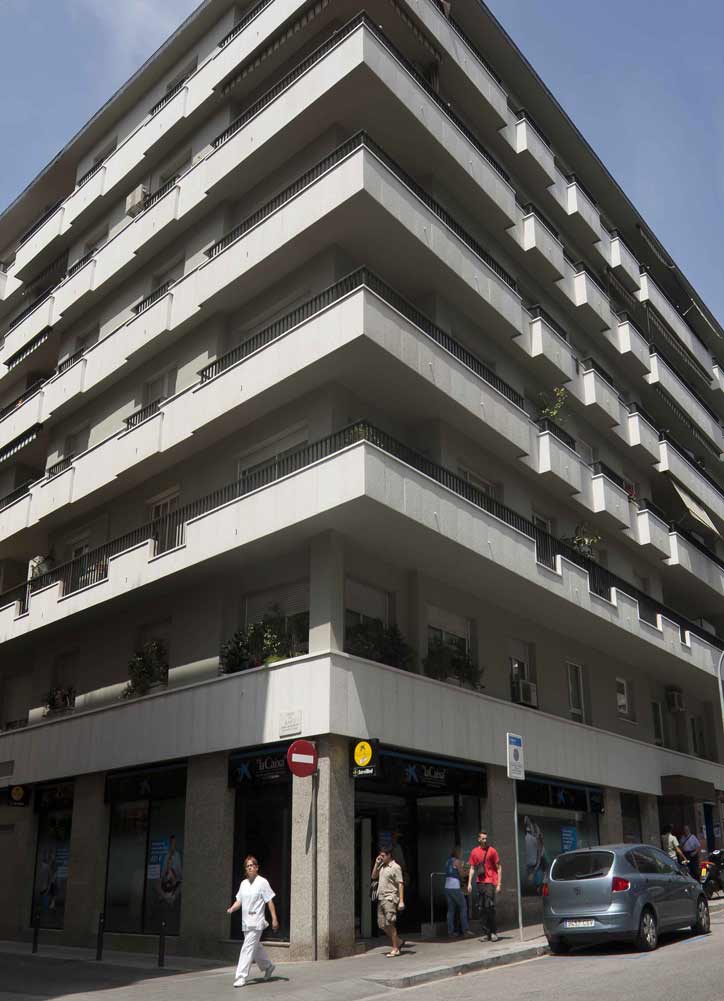 Foto 3 del proyecto Renovación de frentes de balcón con textura pizarrosa